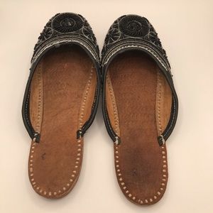 NWOT Black Size 8 Beaded Handmade Leather Indian Shoes